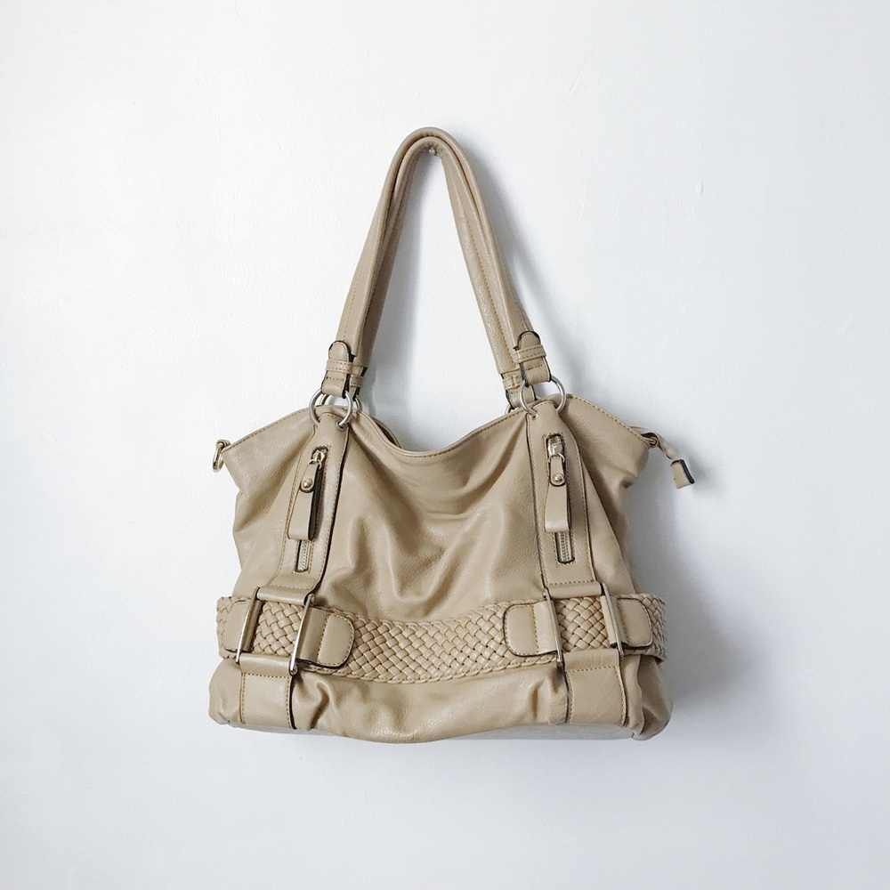 Beige shoulder bag